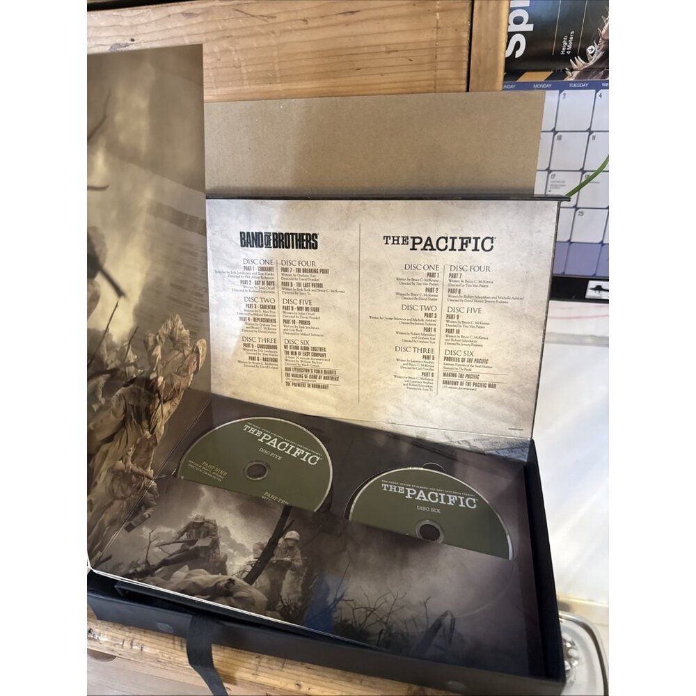 Band of Brothers / the Pacific Tom Hanks And Steven Spielberg DVD Box Set - Picture 15 of 16